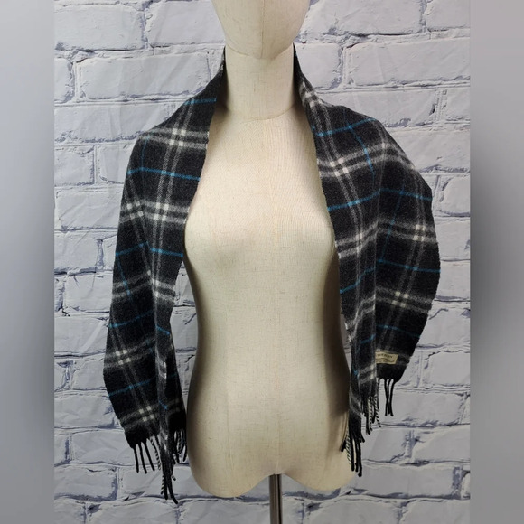 Burberry Scarf Navy Check 100% Lambswool Scotland 52" x 11.5" - Picture 5 of 10